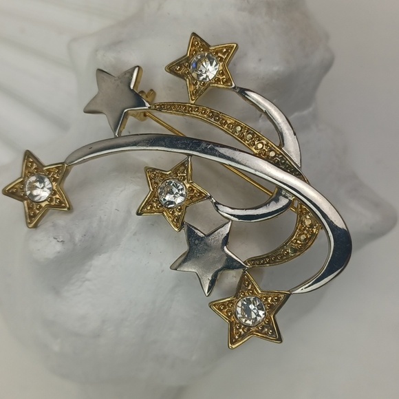 ♥️Bundle Only♥️♥️ Intriguing Gold Tone & Silver Brooch Trio - Picture 10 of 14